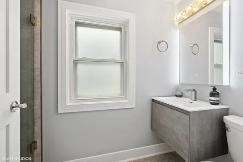 $5,000 | 1181 Sherwood Road, Highland Park, IL 60035