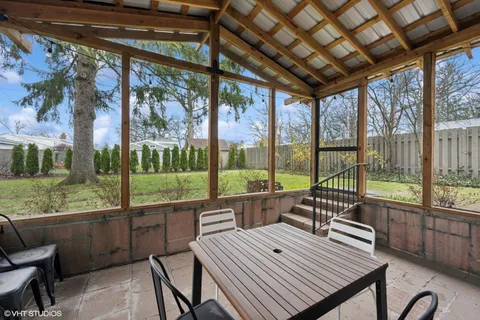 $5,000 | 1181 Sherwood Road, Highland Park, IL 60035