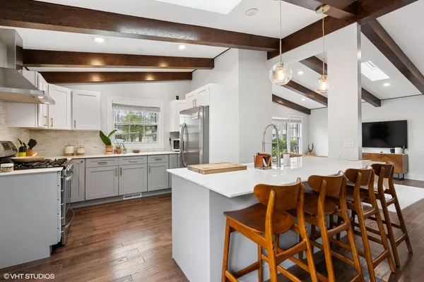 $5,000 | 1181 Sherwood Road, Highland Park, IL 60035