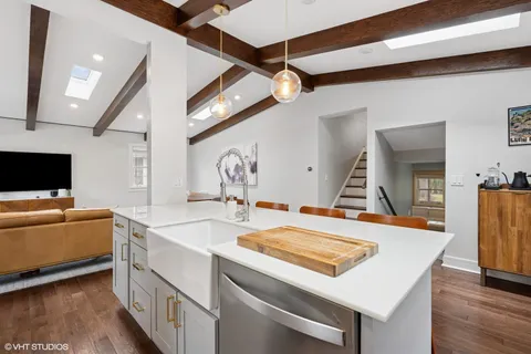 $5,000 | 1181 Sherwood Road, Highland Park, IL 60035