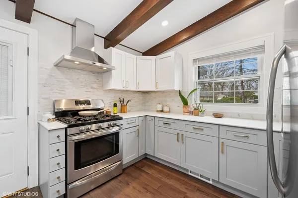 $5,000 | 1181 Sherwood Road, Highland Park, IL 60035