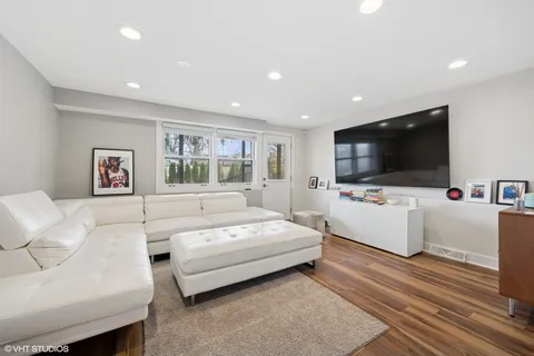 $5,000 | 1181 Sherwood Road, Highland Park, IL 60035