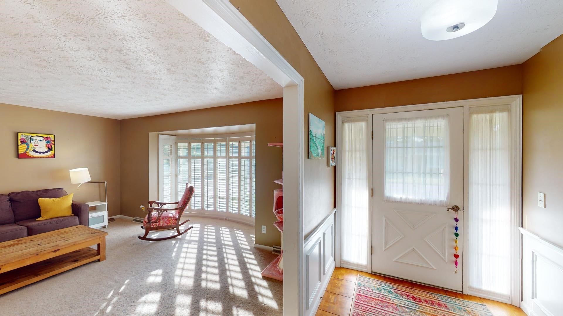 49 Hamill Road Huntington, WV 25701 - Photo 2 of 32 Gallery Image 2