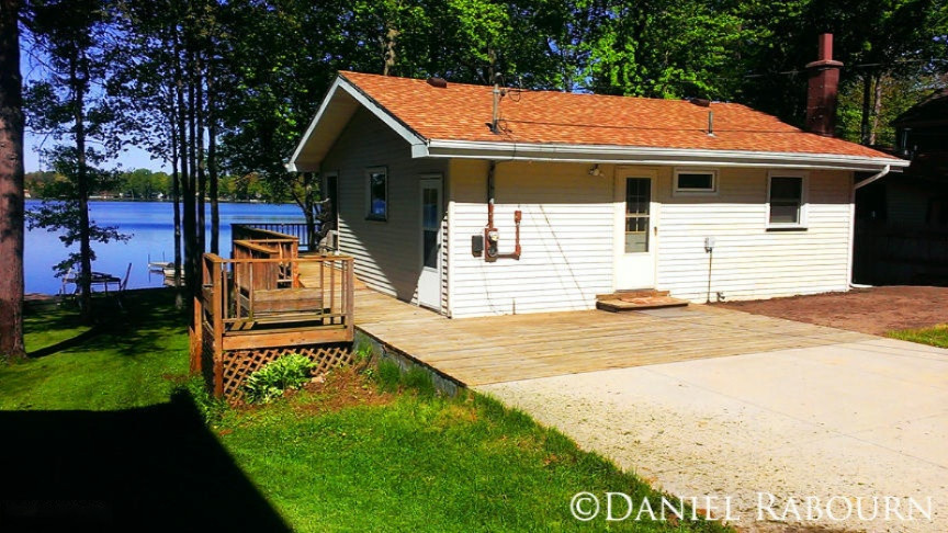 1155 South Ransom Road White Cloud, MI 49349 - Photo 1 of 13 Front