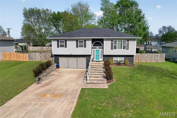 $315,000 | 1508 Danielle Drive, Lebanon, MO 65536