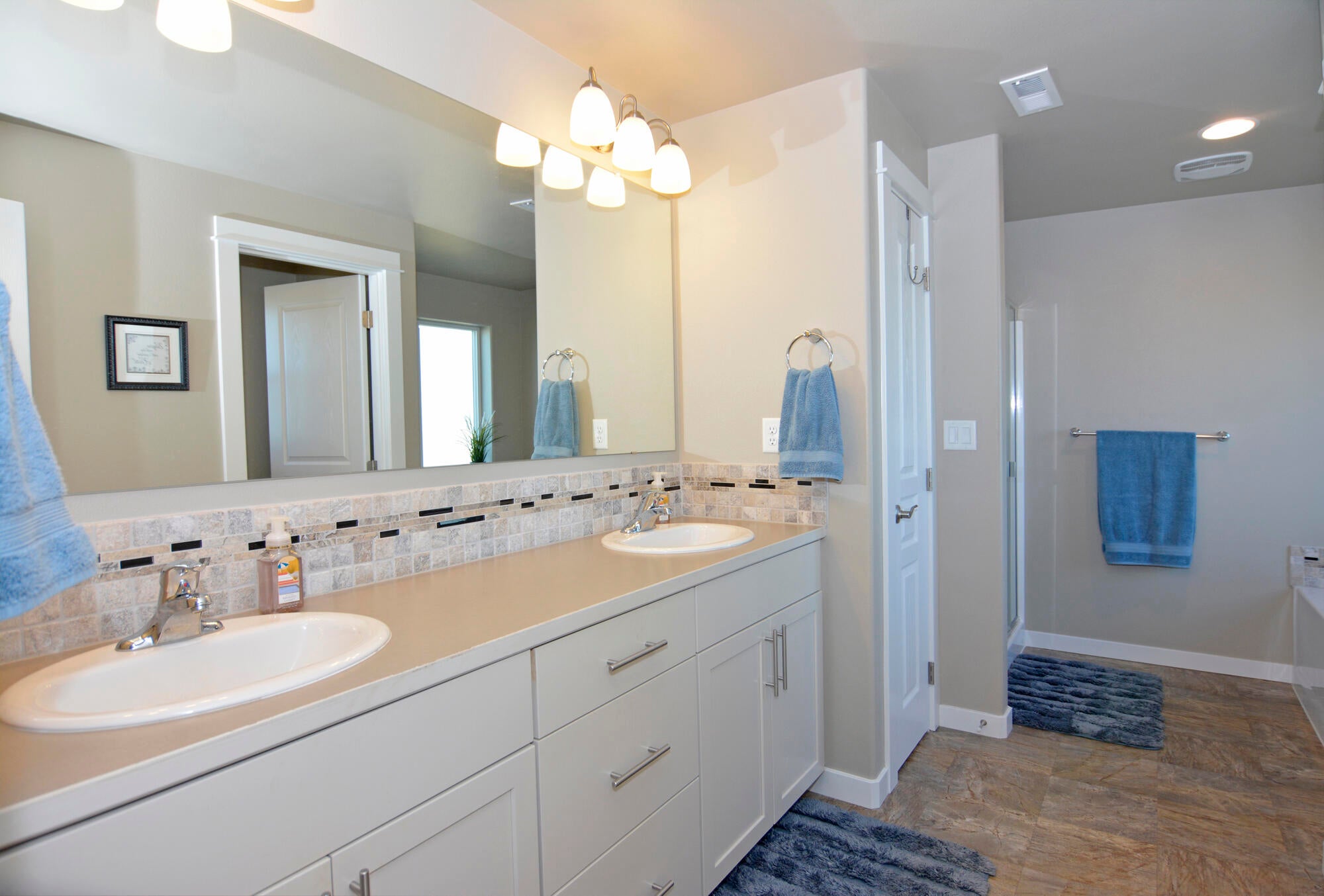 2479 Southwest 45th Street Redmond, OR 97756 - Photo 13 of 35 2479 SW 45th Street, Redmond, OR 97756