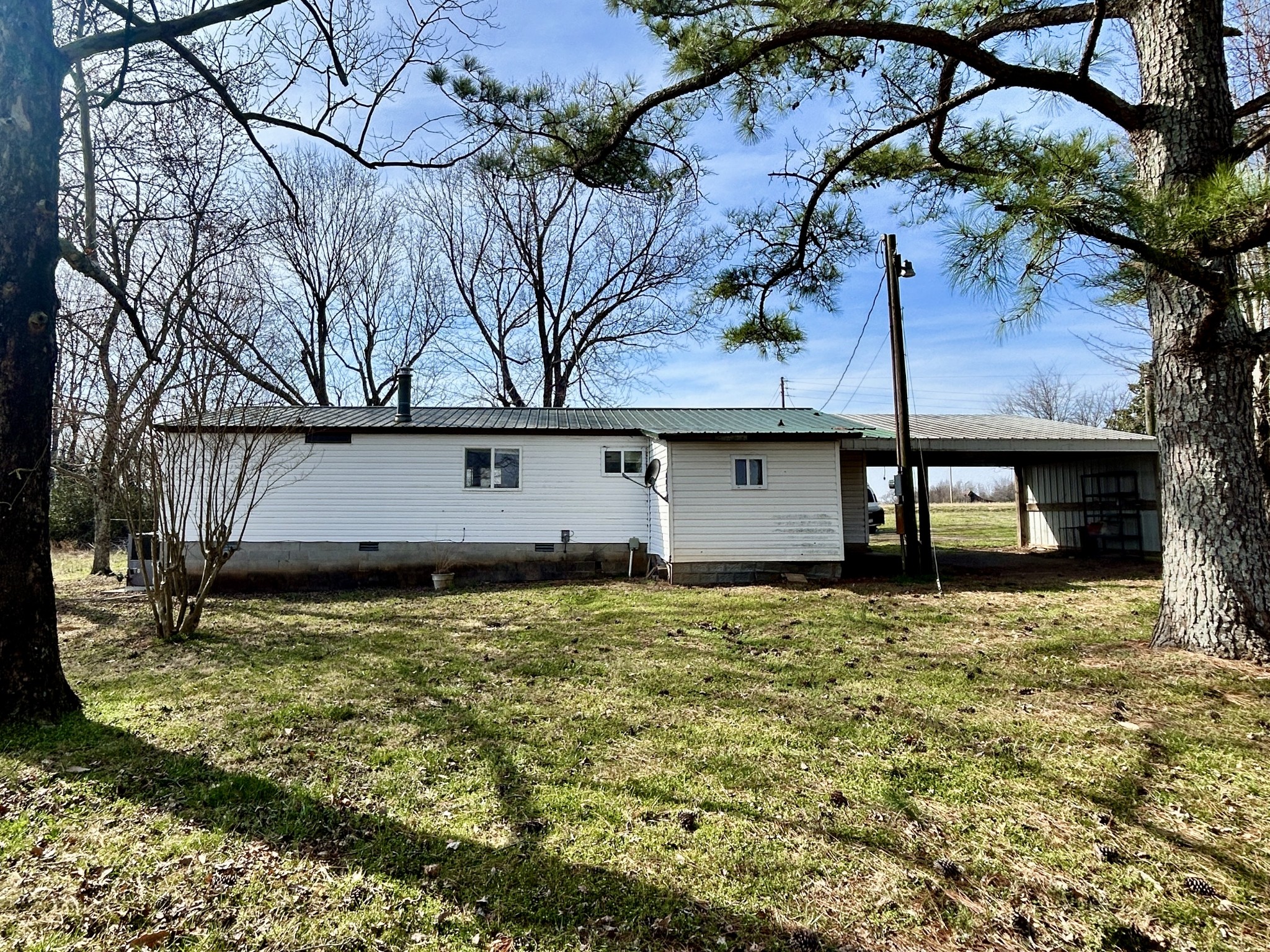 3754 Aedc Road Winchester, TN 37398 - Photo 12 of 16 a view of a house with a yard