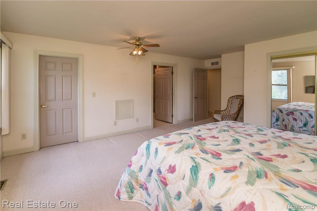 7877 North Gregory Road Fowlerville, MI 48836 - Photo 12 of 26 Dual closets