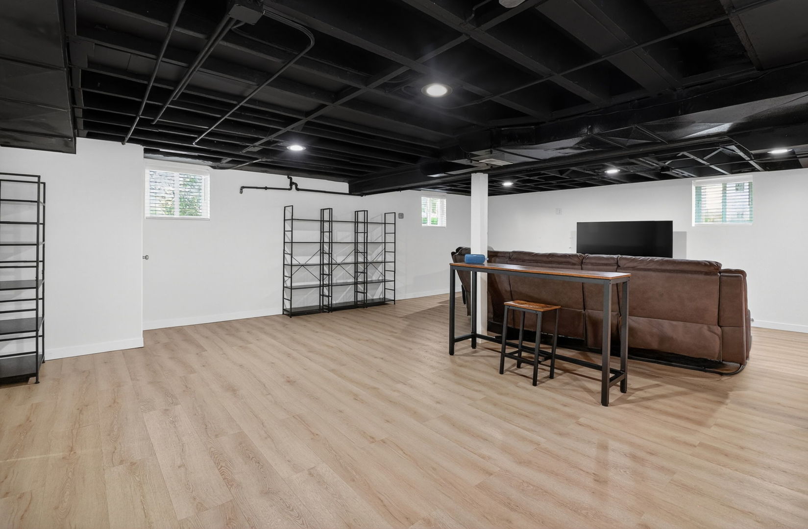 1123 Santa Rosa Avenue Wheaton, IL 60187 - Photo 18 of 28 Gallery Image 18