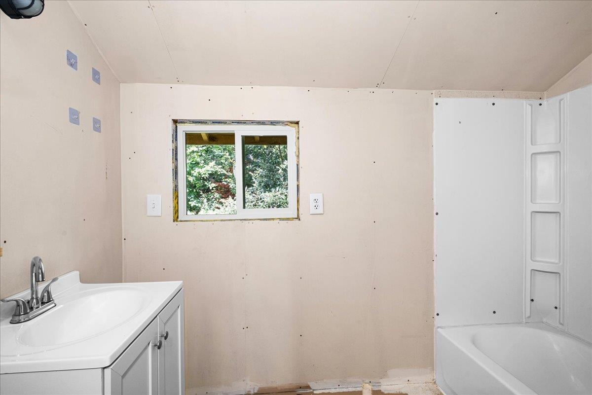 6202 Murphy Lake Road Brimson, MN 55602 - Photo 20 of 28