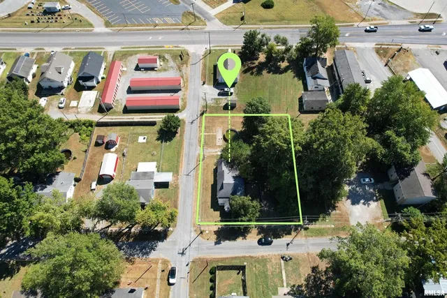 $64,000 | 1020 North 16th Street, Herrin, IL 62948