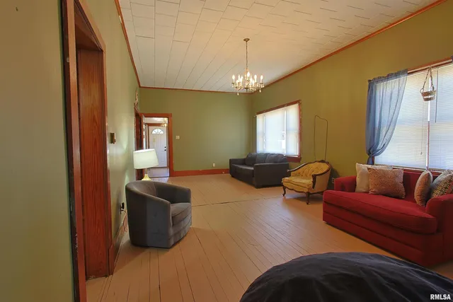 $64,000 | 1020 North 16th Street, Herrin, IL 62948