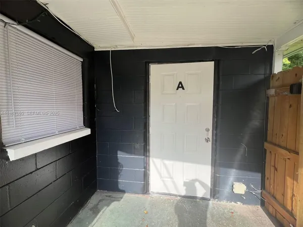 $1,000 | 3407 North Avenida Republica De Cuba, Unit A, Tampa, FL 33605