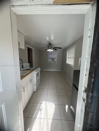 $1,000 | 3407 North Avenida Republica De Cuba, Unit A, Tampa, FL 33605