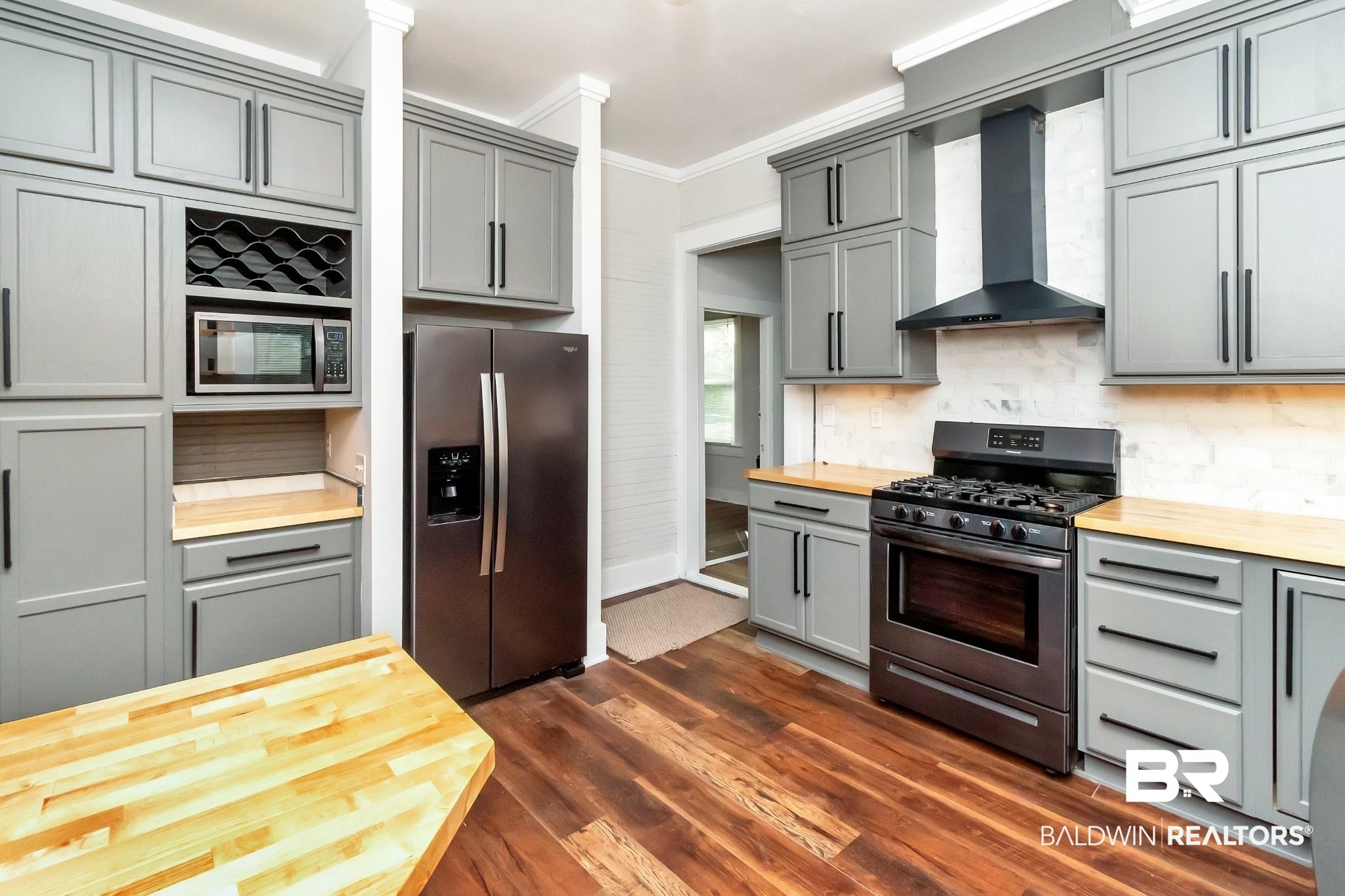 655 Augusta Street Mobile, AL 36603 - Photo 7 of 33