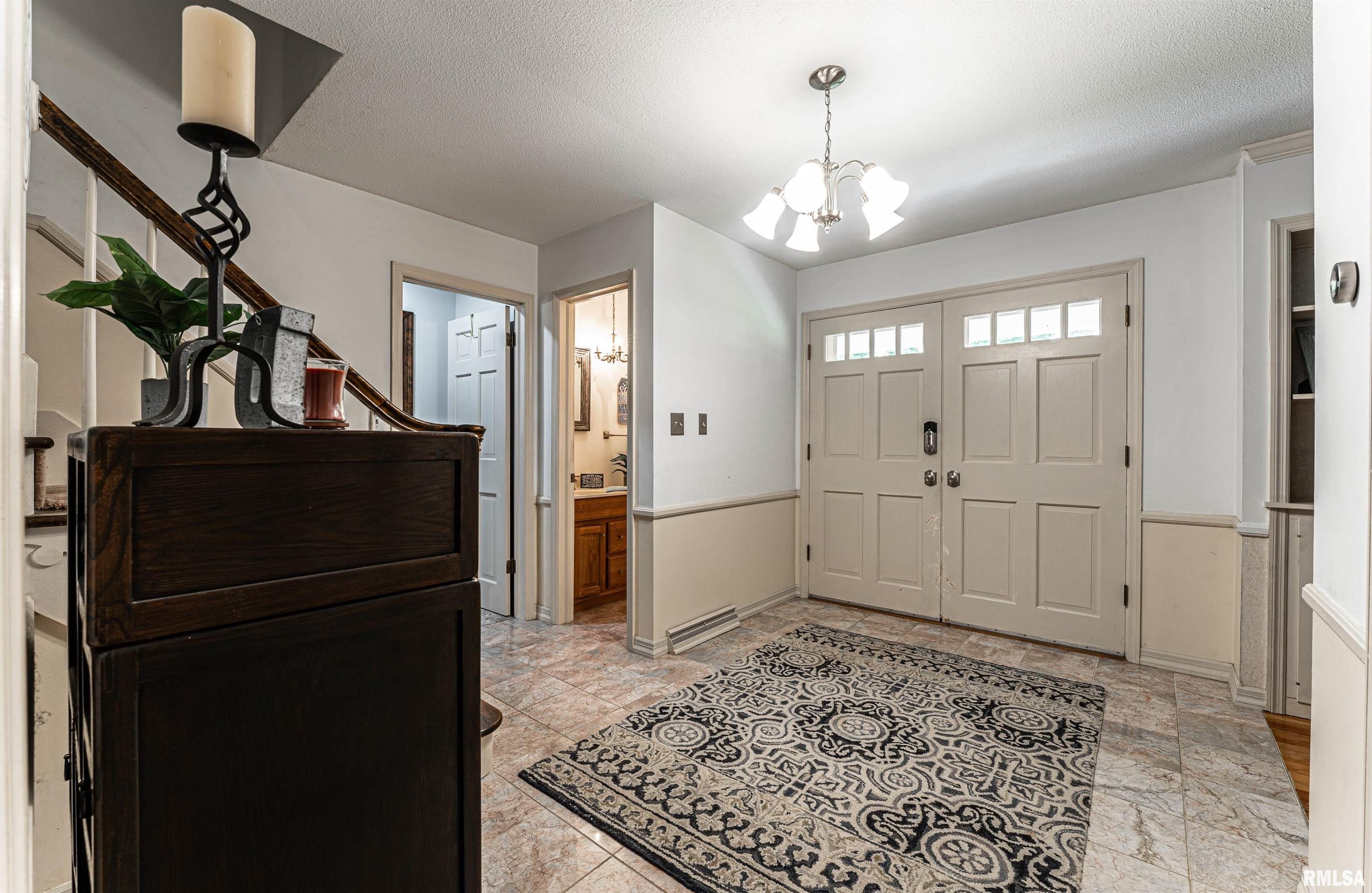 11 Forest Hills Road Lincoln, IL 62656 - Photo 6 of 53 Gallery Image 6