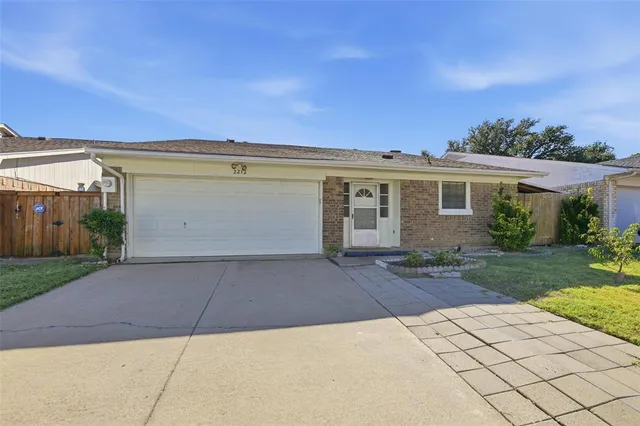 $319,900 | 2212 Benbrook Drive, Carrollton, TX 75007
