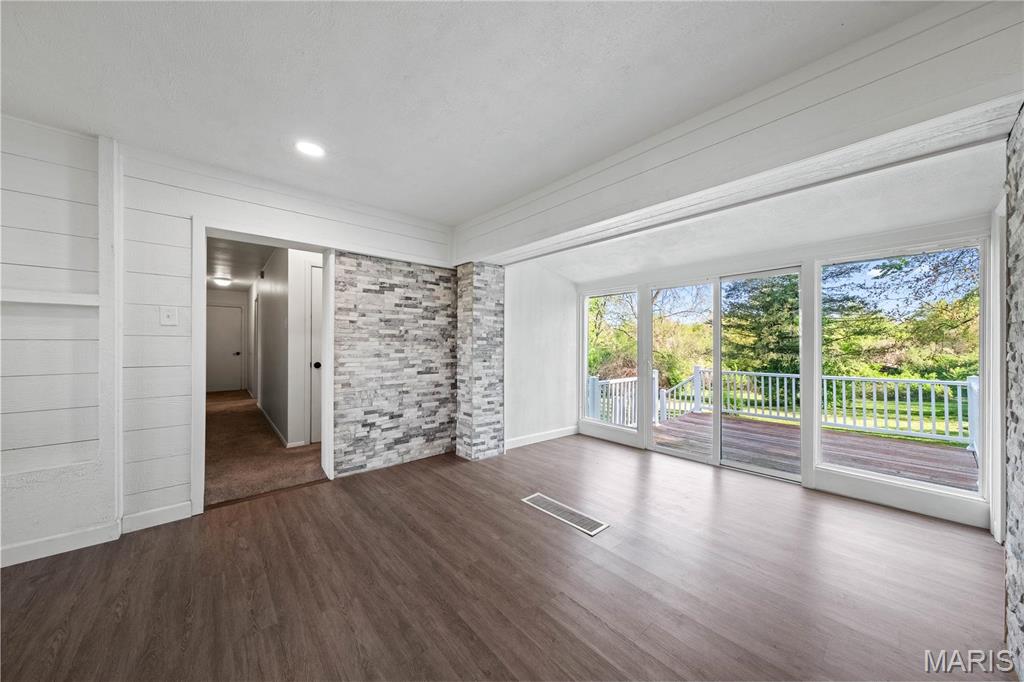 1919 Parker Road St. Louis, MO 63138 - Photo 16 of 43 Gallery Image 16