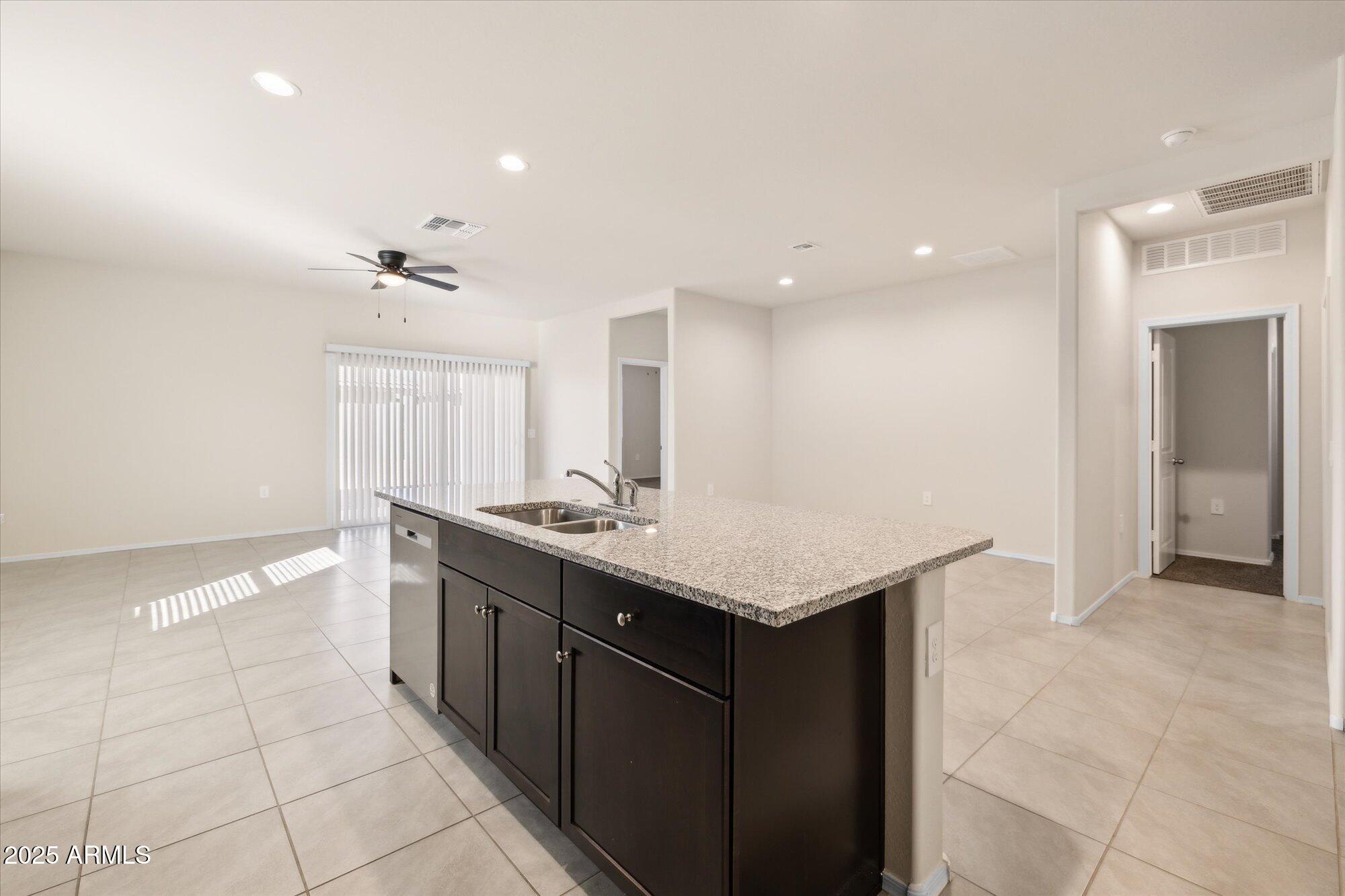 9394 Silo Road Florence, AZ 85132 - Photo 6 of 25 09-AE4A6894