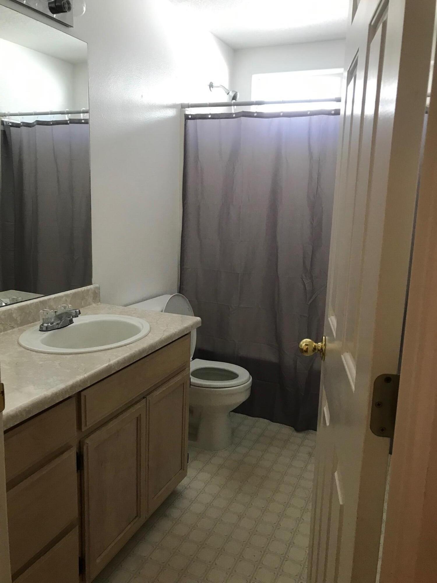 934 Brandi Way Central Point, OR 97502 - Photo 6 of 16 IMG_1201