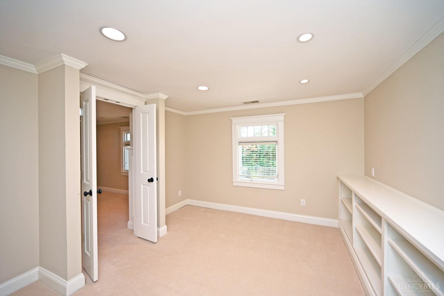 2476 Grandin Road Cincinnati, OH 45208 - Photo 43 of 59 Gallery Image 43