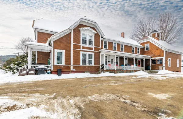 $250,000 | 15 Elm Street, Haverhill, NH 03785