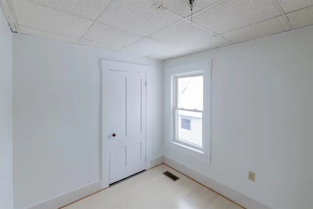 $250,000 | 15 Elm Street, Haverhill, NH 03785