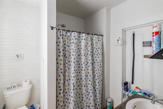 $250,000 | 15 Elm Street, Haverhill, NH 03785