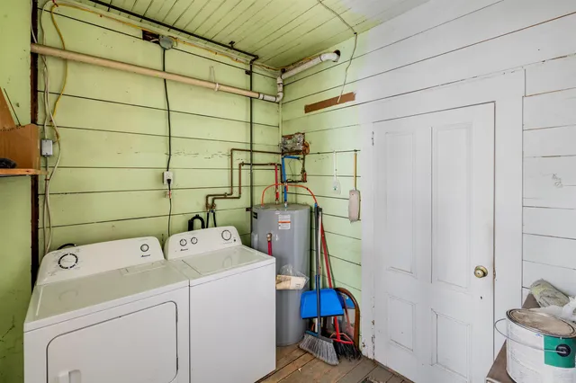 $250,000 | 15 Elm Street, Haverhill, NH 03785