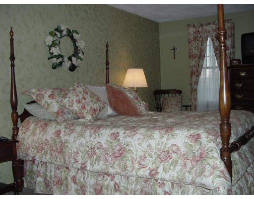 19 Coleman Road Groveland, MA 01834 - Photo 15 of 17 Gallery Image 15