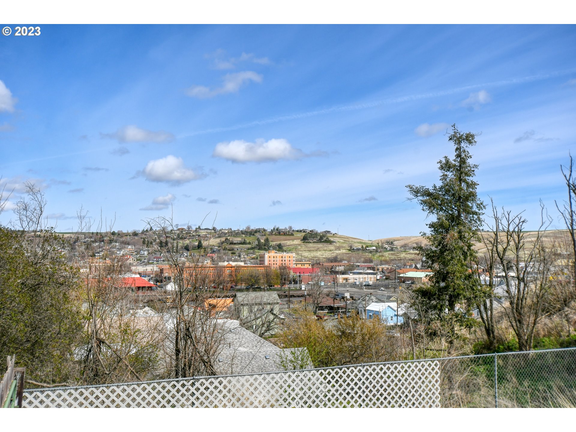 720 Southwest 2nd Street Pendleton, OR 97801 - Photo 16 of 39 a view of city and mountain