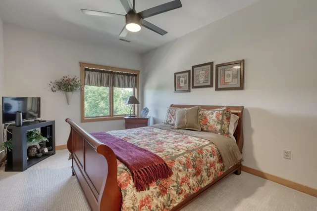 $434,900 | N51W34861 East Wisconsin Avenue, Unit 3114, Oconomowoc, WI 53069