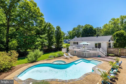 $895,000 | 12006 Wayland Street, Oakton, VA 22124
