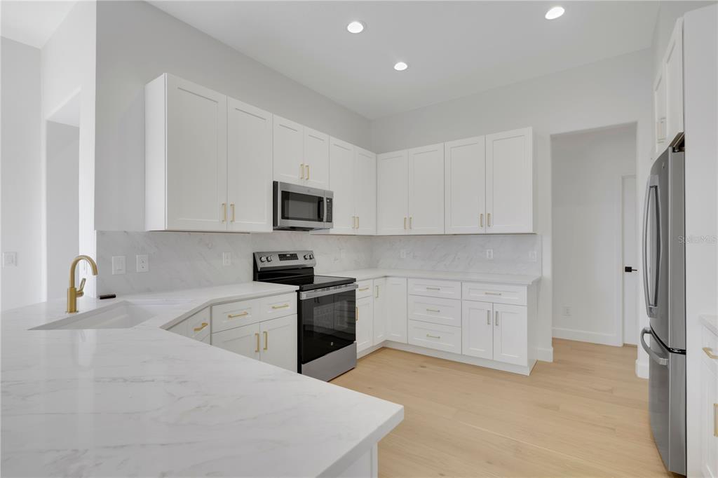 214 Highbrooke Boulevard Ocoee, FL 34761 - Photo 10 of 40