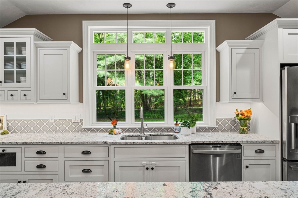 18 Gleason Road Reading, MA 01867 - Photo 15 of 42