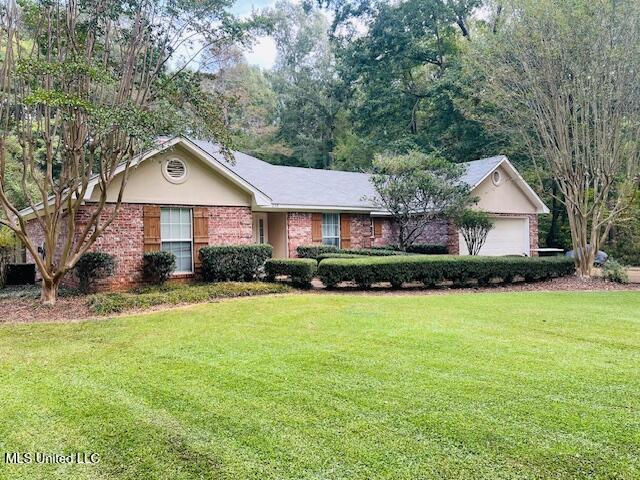 259 Florence Circle Florence, MS 39073 - Photo 3 of 23 IMG_1736