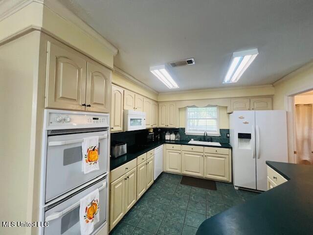 259 Florence Circle Florence, MS 39073 - Photo 8 of 23 IMG_1775