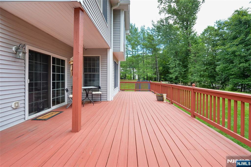 1 Woods Edge Road Old Tappan, NJ 07675 - Photo 33 of 41