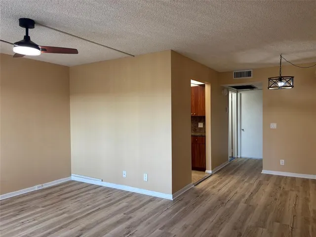 $1,600 | 1401 Southwest 135th Terrace, Unit 307H, Pembroke Pines, FL 33027