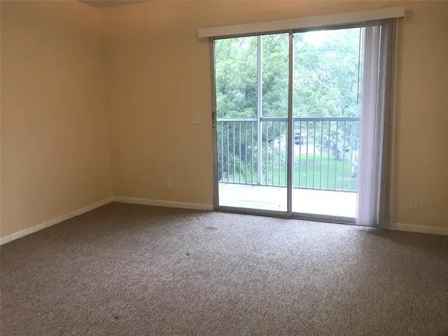 a view of empty room with window