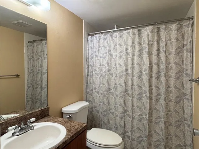 $1,600 | 1401 Southwest 135th Terrace, Unit 307H, Pembroke Pines, FL 33027