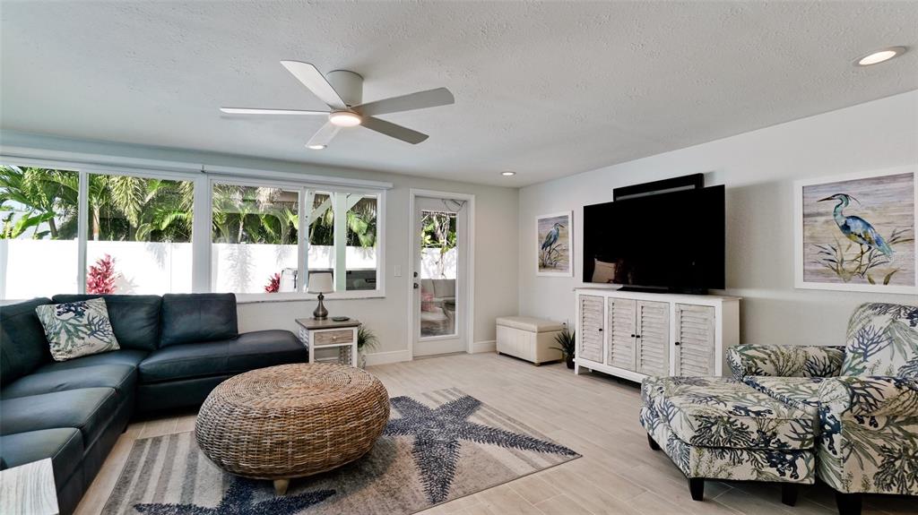 504 69th Street Holmes Beach, FL 34217 - Photo 17 of 55