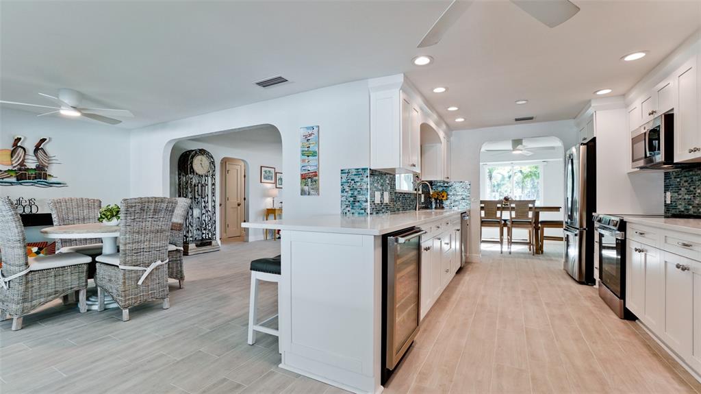 504 69th Street Holmes Beach, FL 34217 - Photo 19 of 55