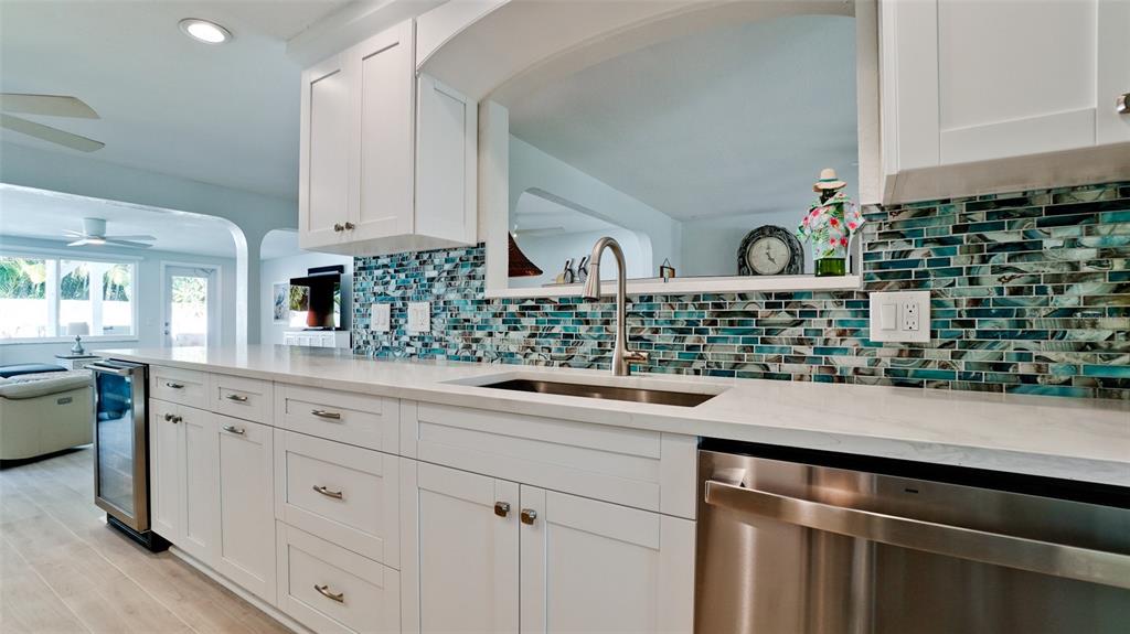 504 69th Street Holmes Beach, FL 34217 - Photo 22 of 55