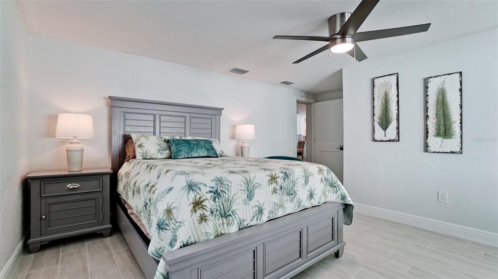 504 69th Street Holmes Beach, FL 34217 - Photo 33 of 55