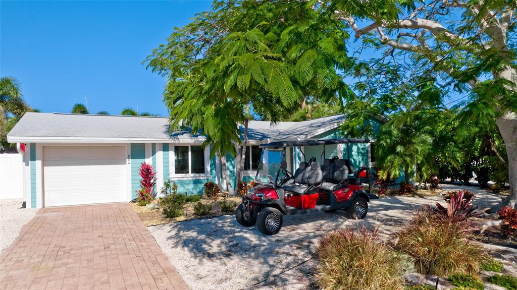 504 69th Street Holmes Beach, FL 34217 - Photo 7 of 55