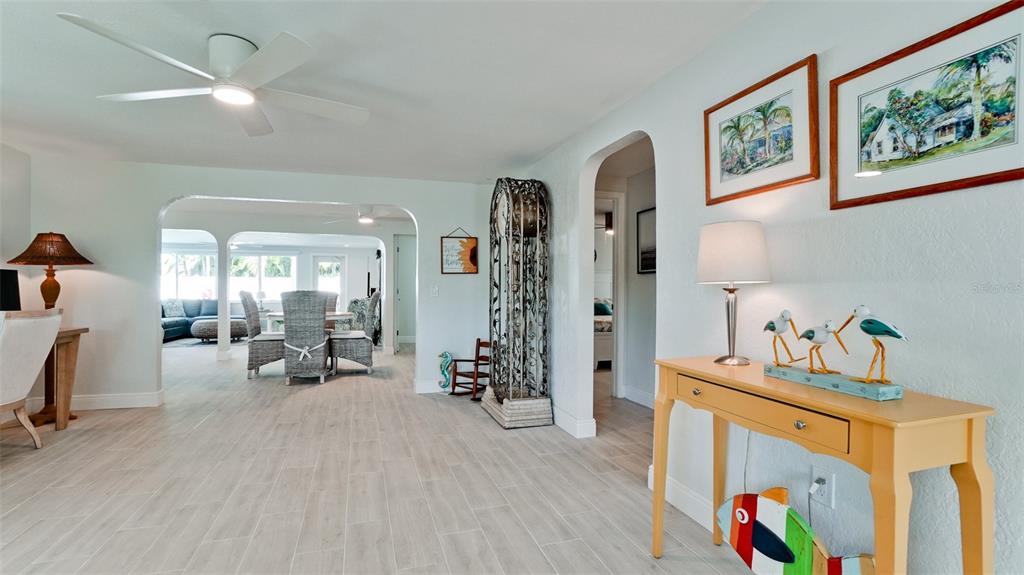 504 69th Street Holmes Beach, FL 34217 - Photo 10 of 55