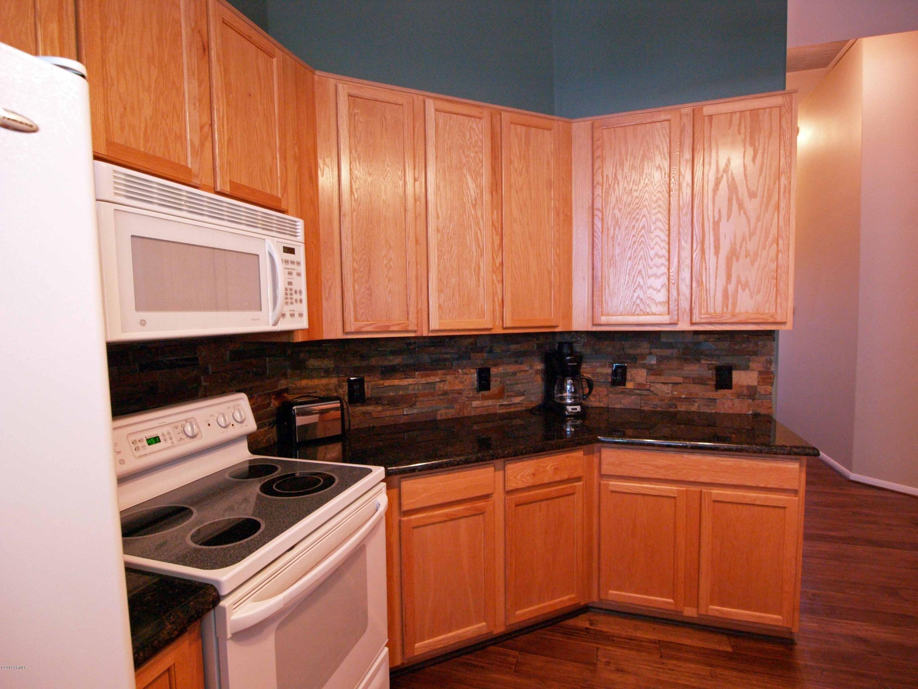 8245 East Bell Road, Unit 226 Scottsdale, AZ 85260 - Photo 17 of 69 KITCHEN3