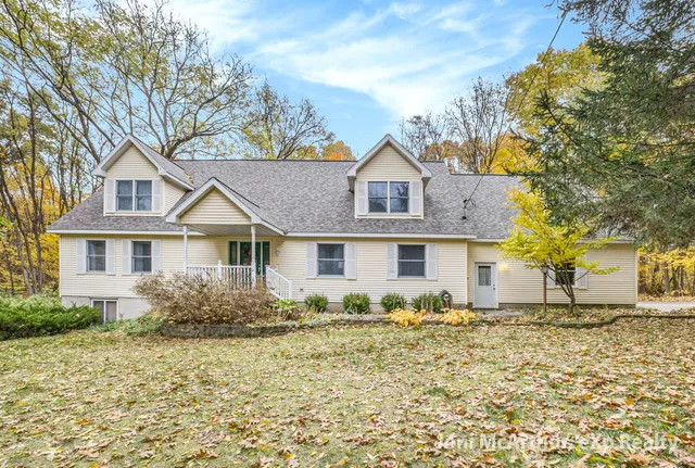 $525,000 | 7504 Lincoln Lake Road Northeast, Belding, MI 48809