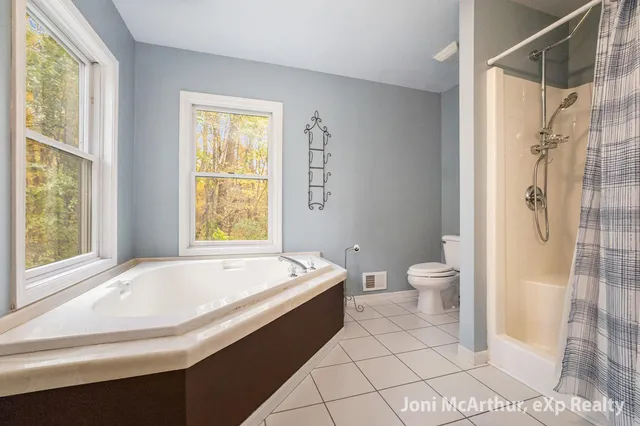 $525,000 | 7504 Lincoln Lake Road Northeast, Belding, MI 48809